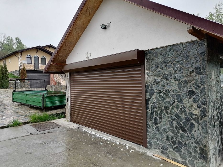 Ușa garaj, tip rulou, - CU LAMELE DIN ALUMINIU