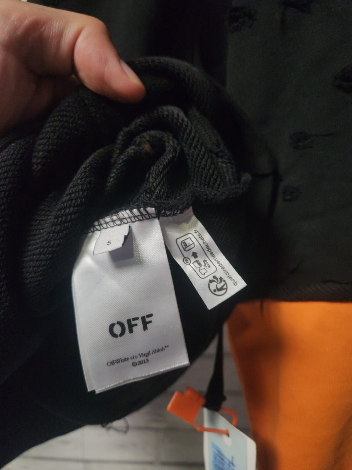 Off White суичер