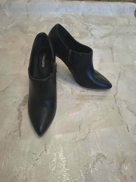 Продам очень удобную обувь.