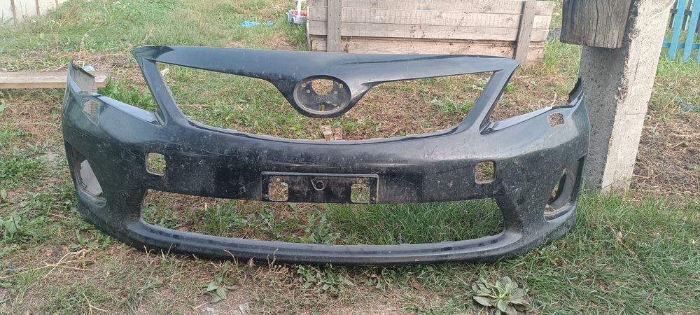 Передний бампер и правое переднее крыло