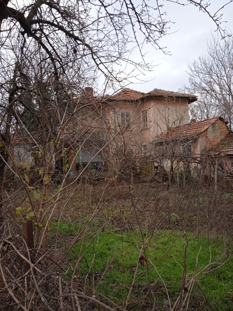 Къща в село Владиня