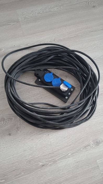 Удленитель кабель 30 метров.