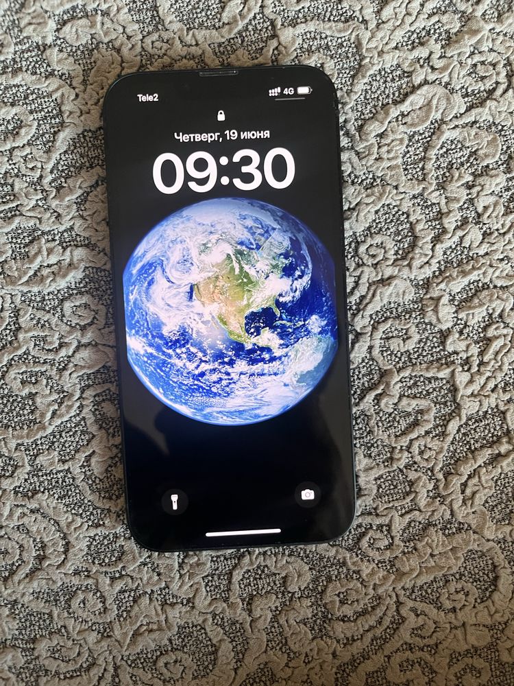 Айфон iphone 13.
