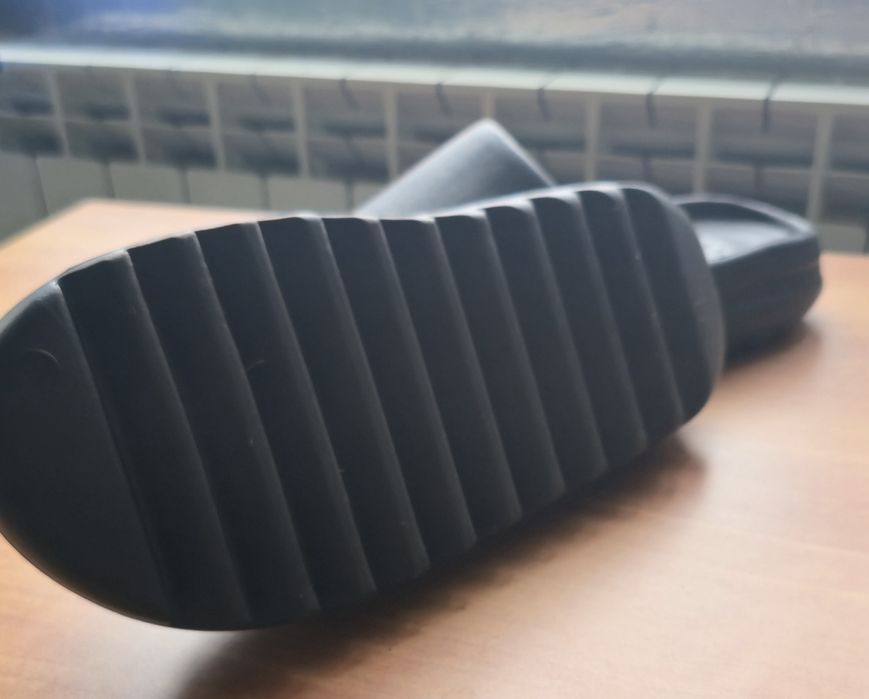 Adidas Yeezy Slide