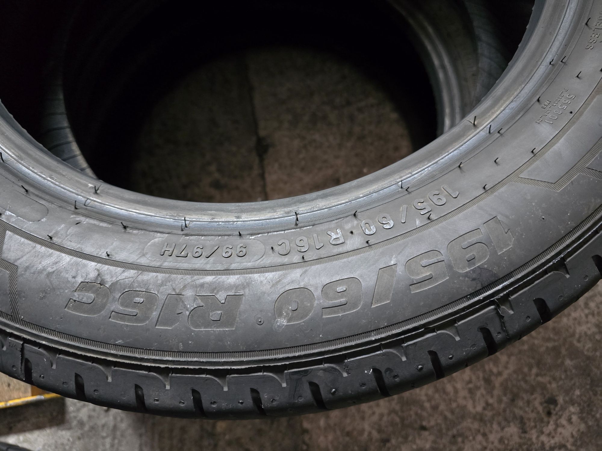 Pirelli 195/60 R16 C 99/97H vară