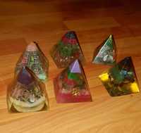 Piramide orgoni 8x7 cm handmade