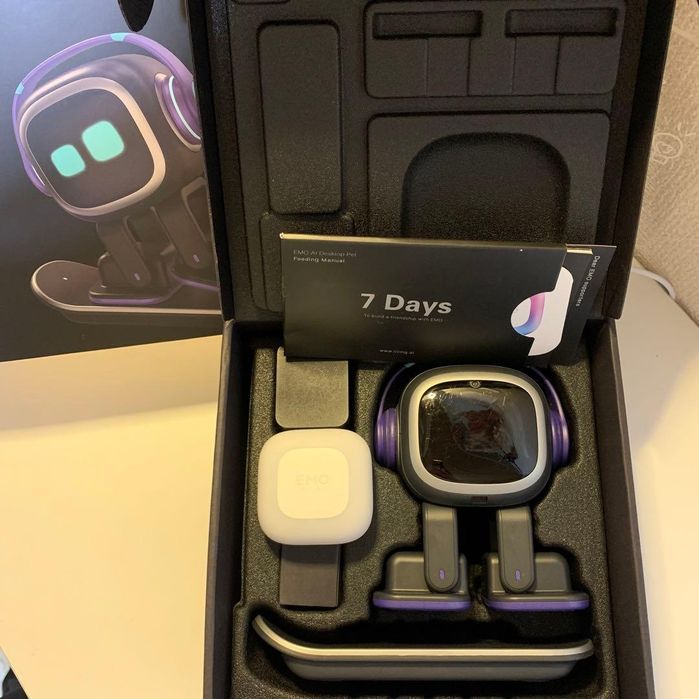 Емо Робот AI домашен любимец