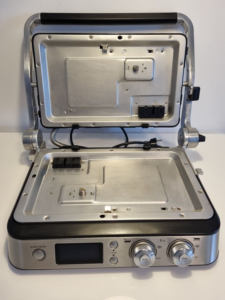 Gratar electric DeLonghi, 2000 W