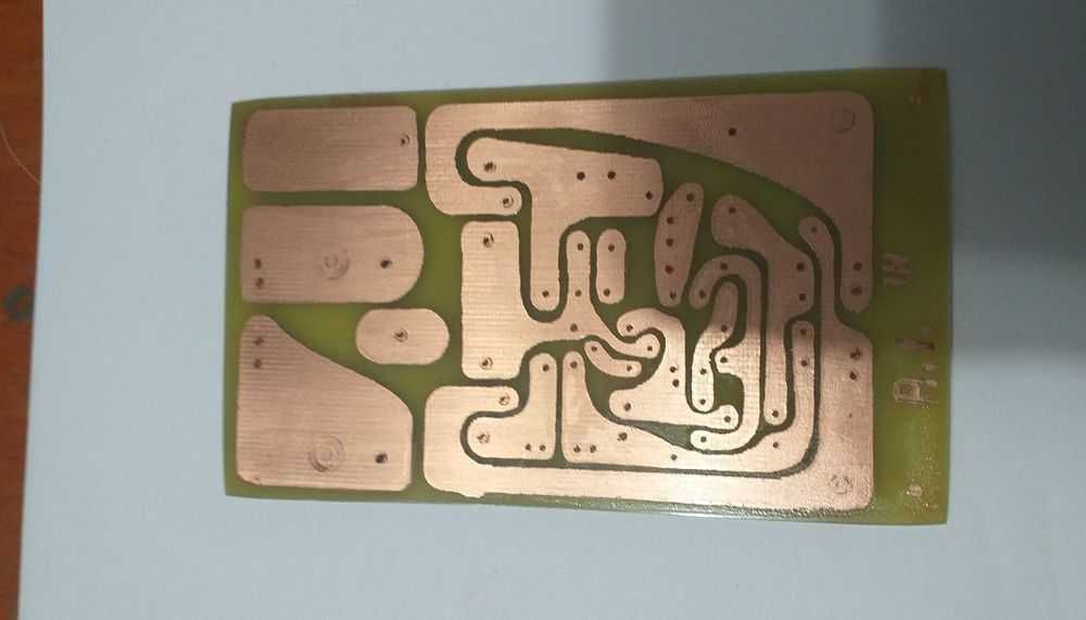 Proiectez cablaje electronice single layer cu sau fara componente