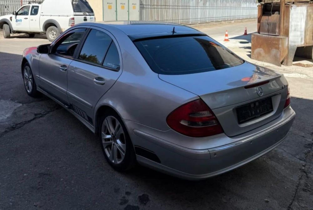 Mercedes e220 cdi на части