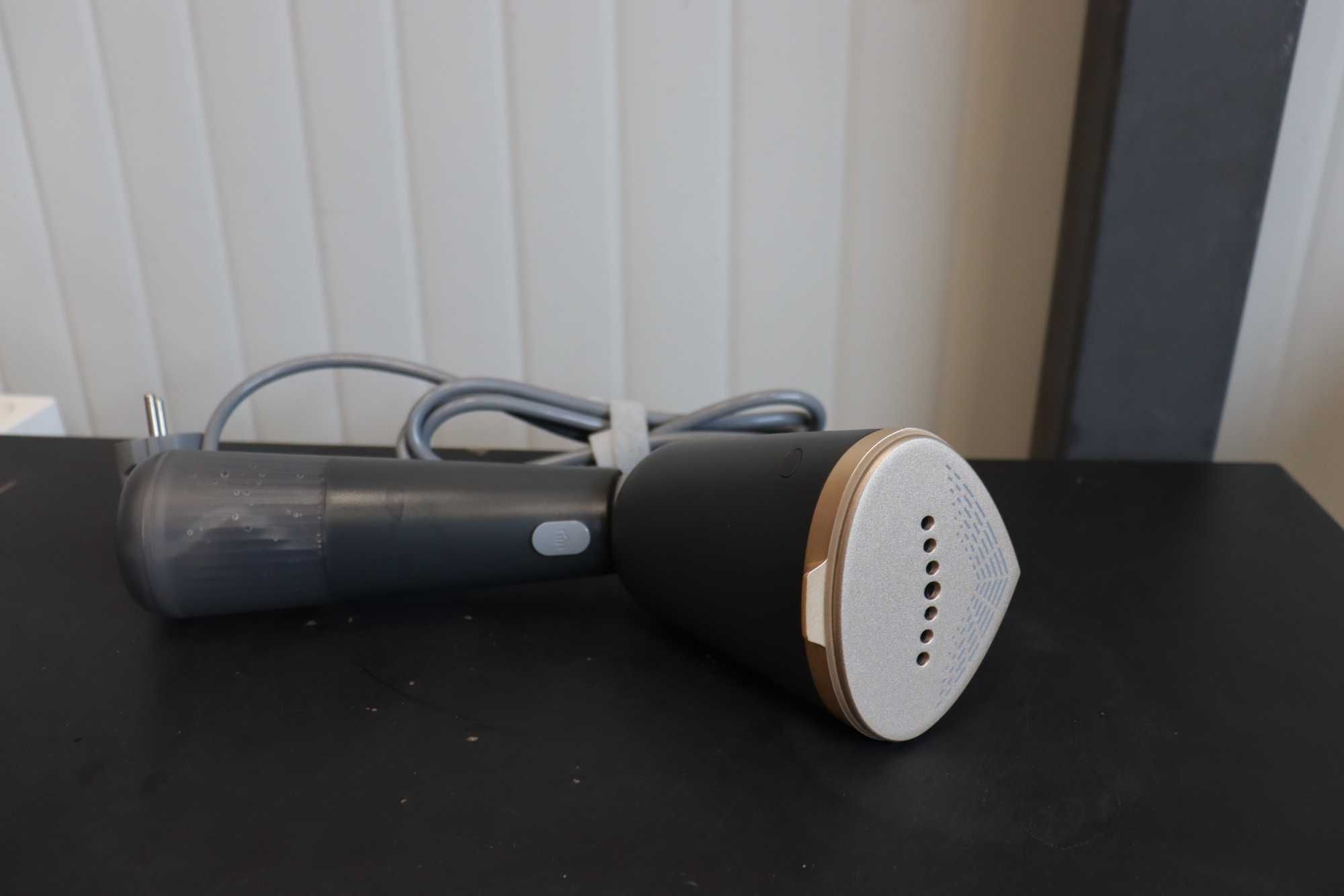 Преносима вертикална ютия Philips Series 5000 бързо нагряване STH5030