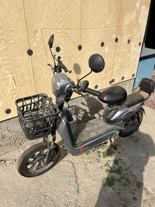 Электро скутор продам срочно