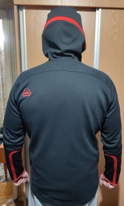 Продается олимпийки ADIDAS.