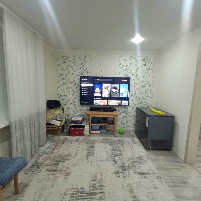 Продам 3 к квартиру с хорошим ремонтом в районе Пирамиды.