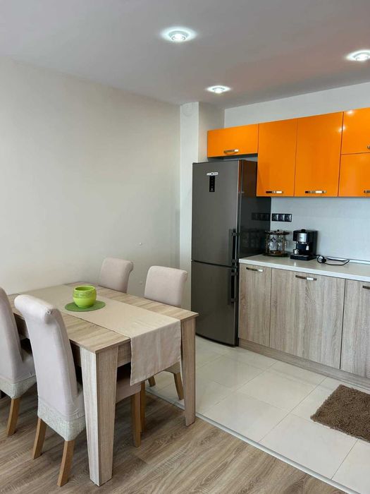 Дава се под наем Двустаен апартамент в Бургас, Център - 60 кв.м за 650 € - Снимка #3