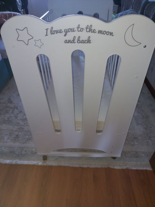 Отдам бесплатно кроватку детскую