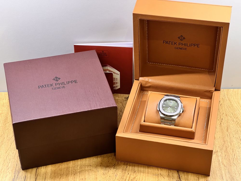 Patek Philippe Nautilius. Наручные часы