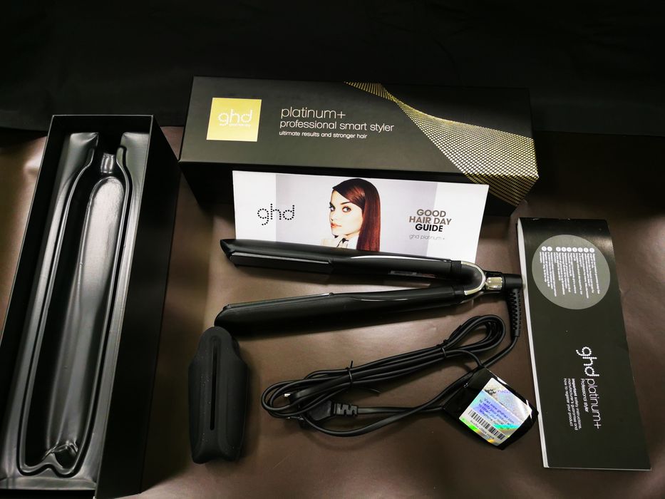 Преса за коса GHD Platinum+ Professional smart styler - Чисто нова.