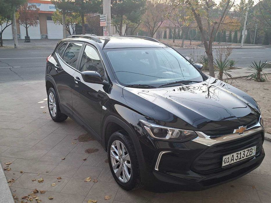 Tracker 2 LS / Пробег 15 000 / Родная краска / Состояние новой