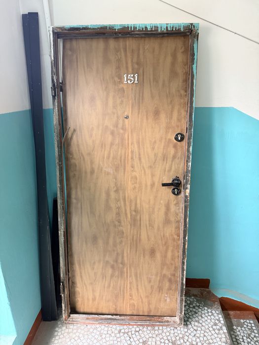 Дверь входная металлическая