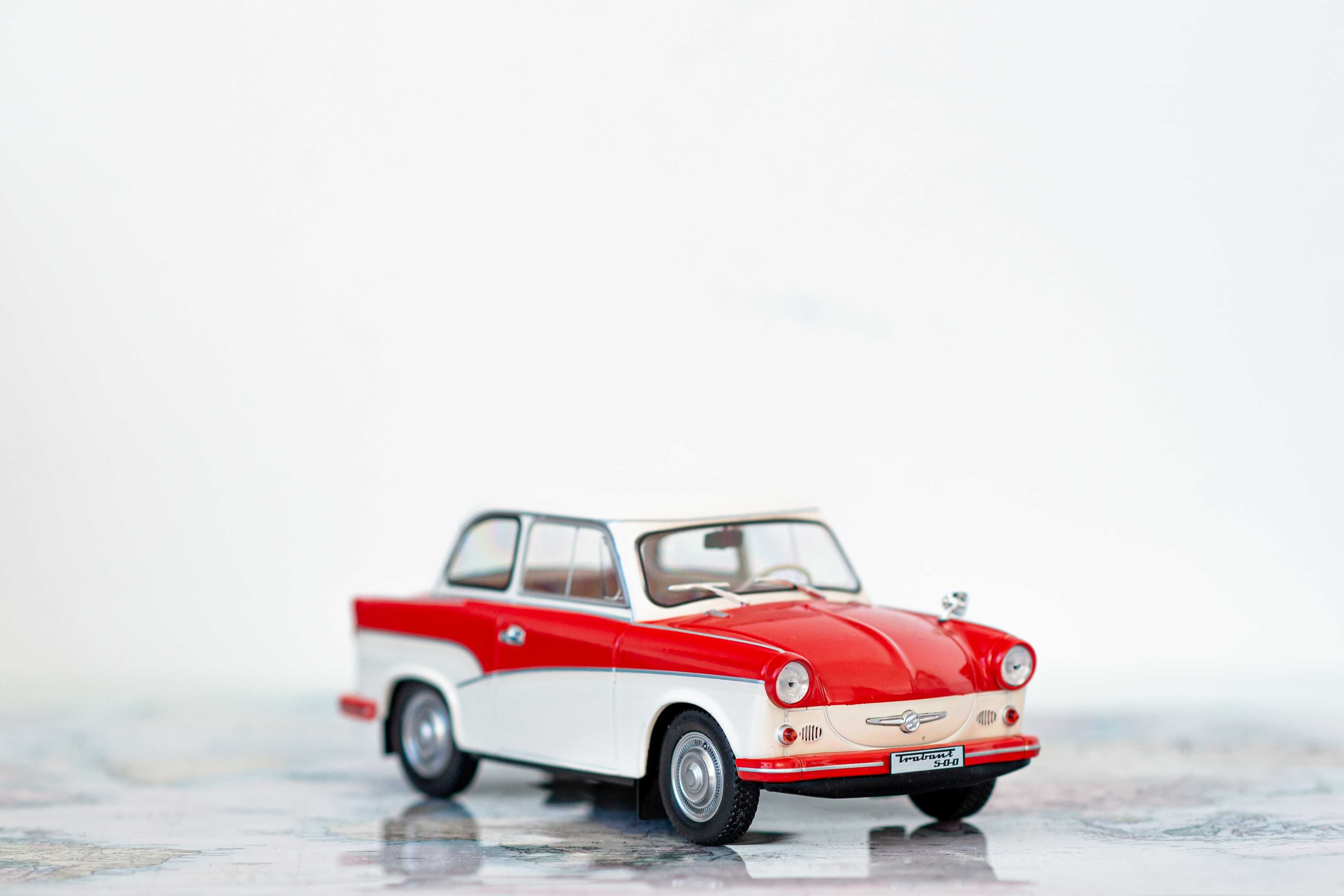 Macheta Trabant 500 scara 1:24 Hachette