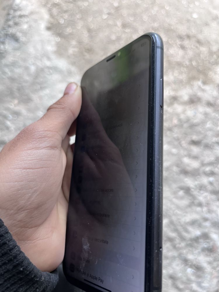 Vand iphone 11 simplu perfect fiunctional