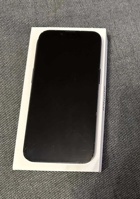 iPhone 13 128G Midnight
