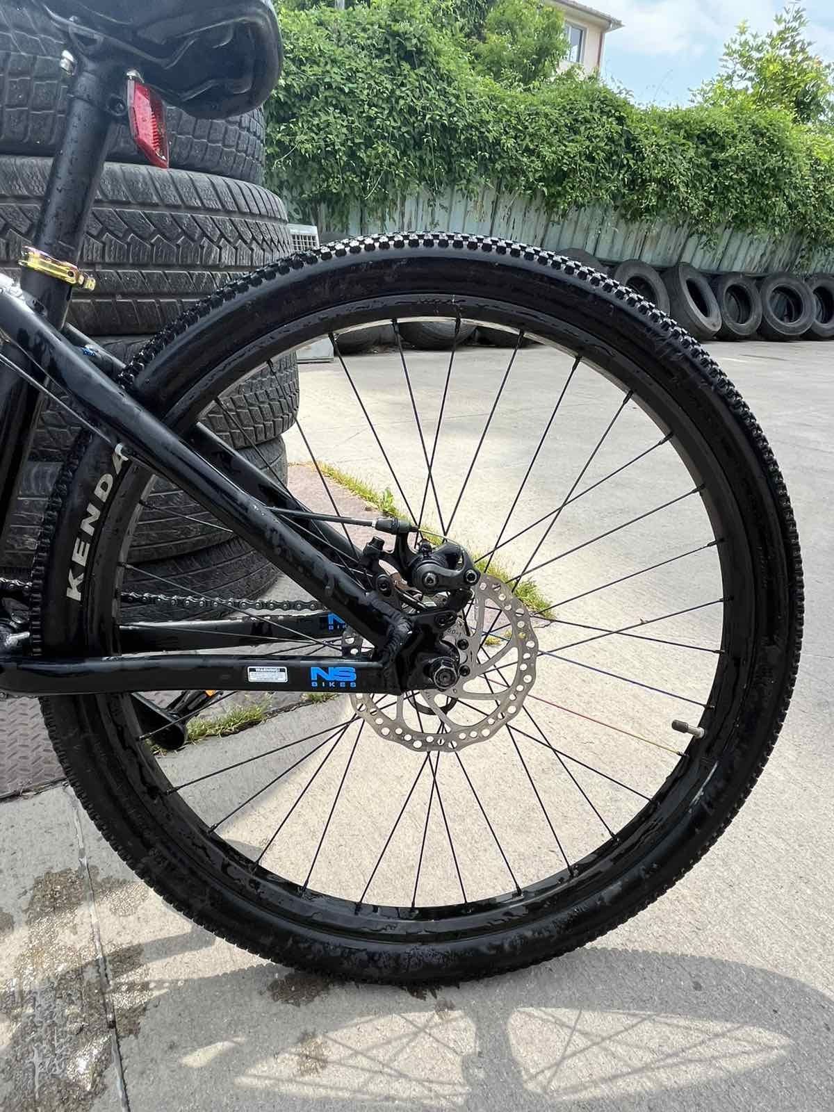 NS Zircus 26 Black