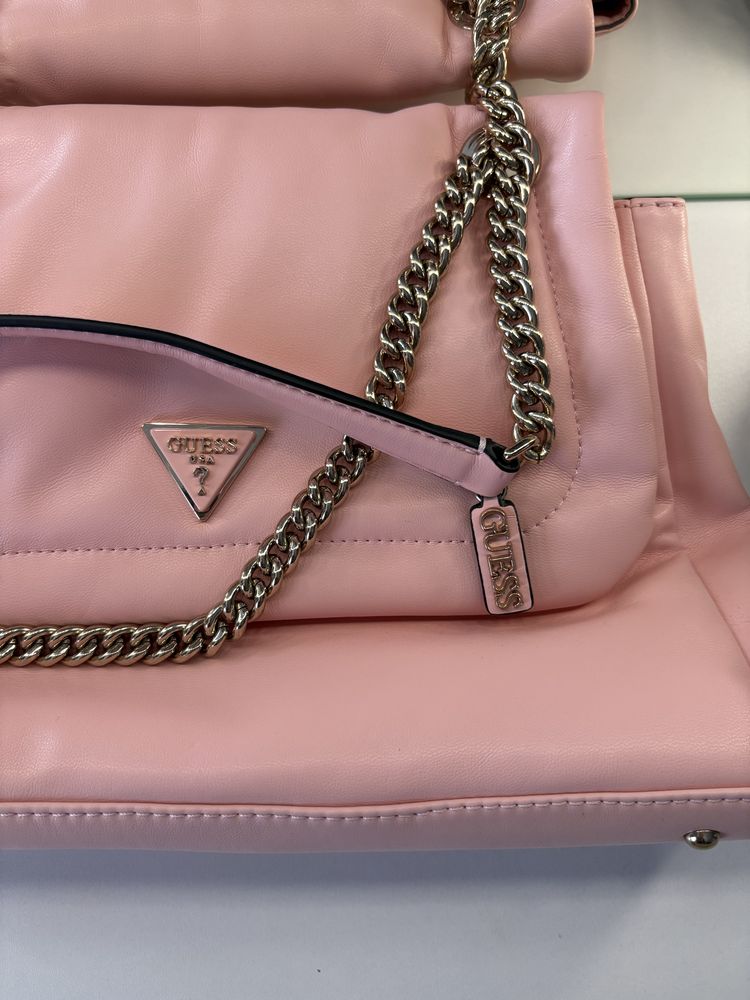 Чисто нова чанта Guess