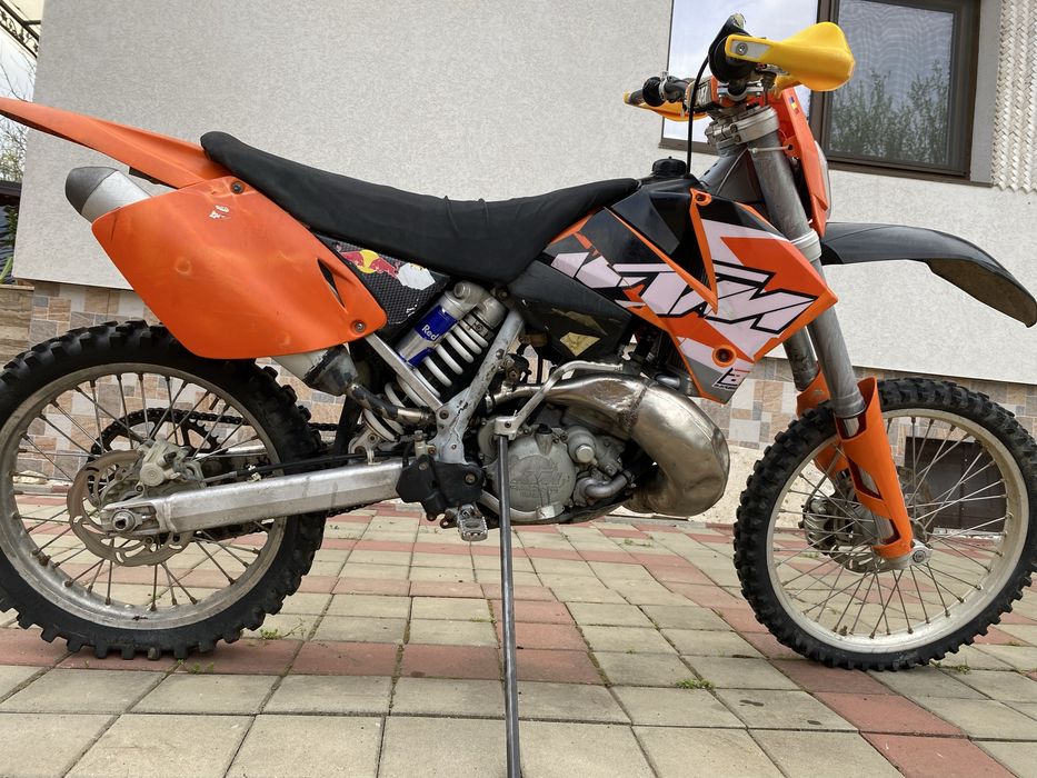Vând cross KTM 250cc