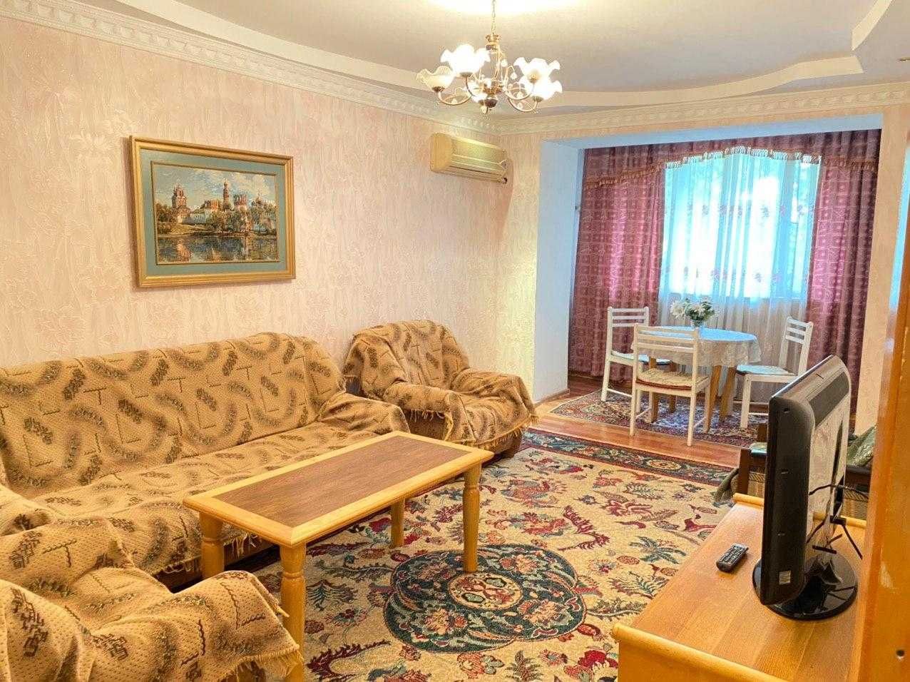 в Аренду 3-х комнатная , ул. Бабура, Нукус,  с обстановкой.