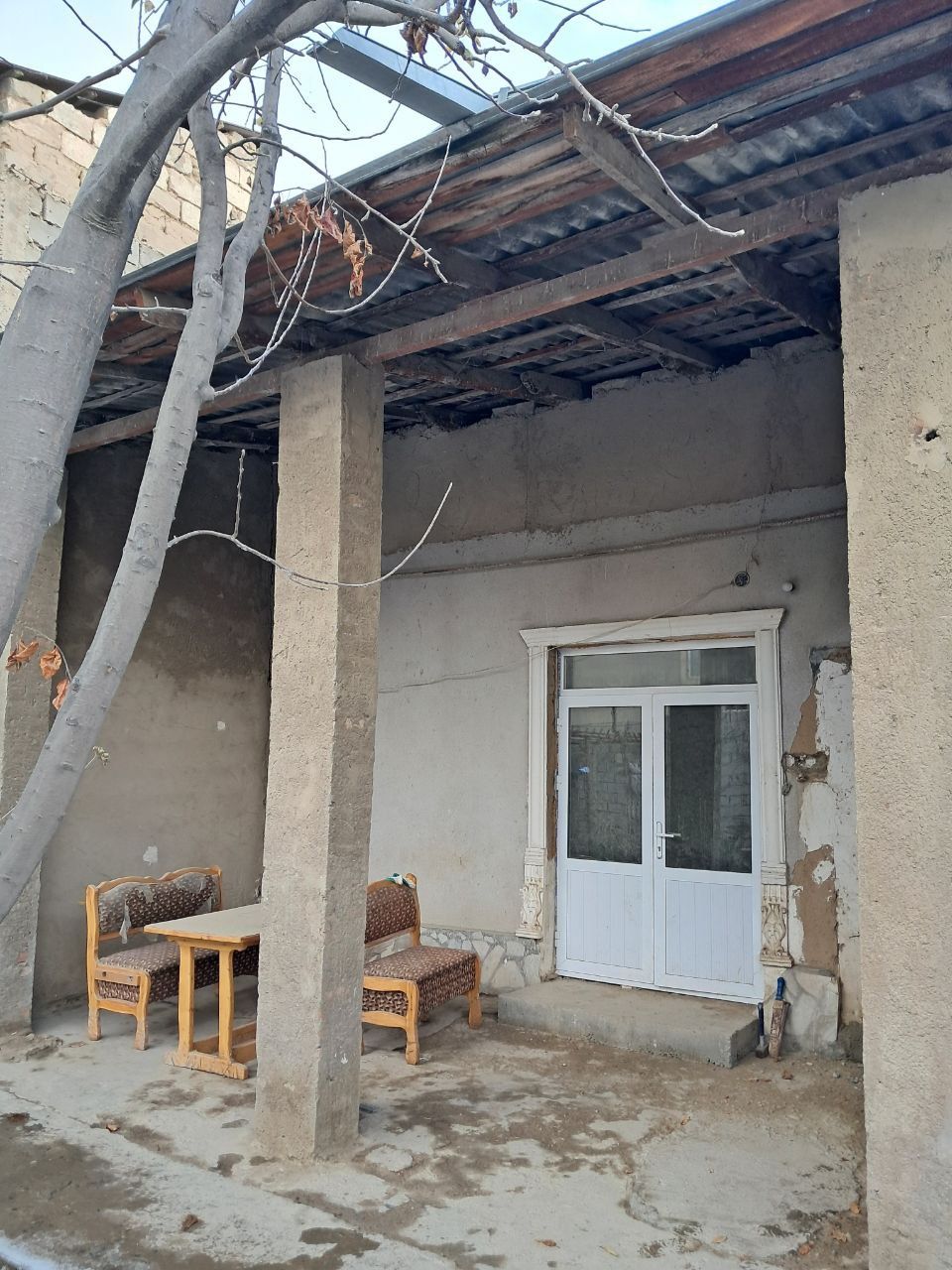 Шахарда ховли сотилади