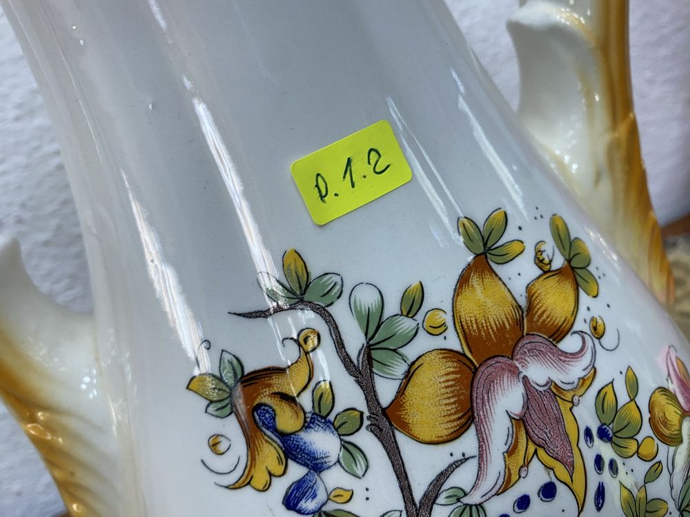 Голяма белгийска ваза от порцелан