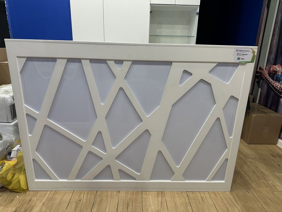 Рецепшн со шкафами срочно по договорной цене