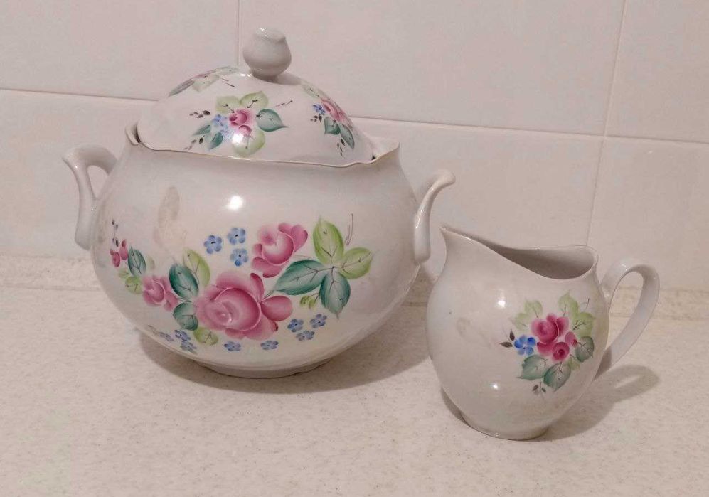 Продам супницу с молочником