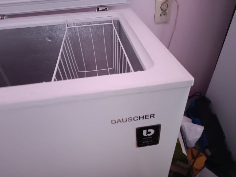 Продам морозильную камеру и водянной насос