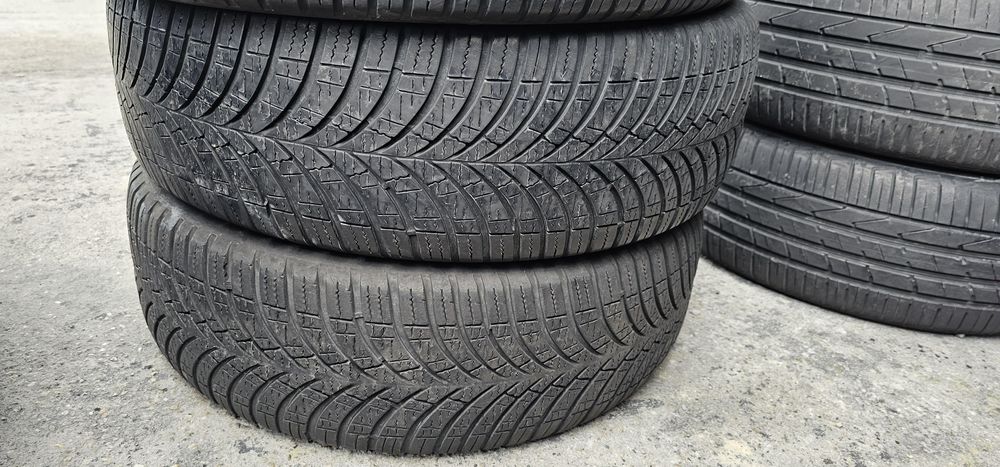 215 60 R 17 Goodyear iarna