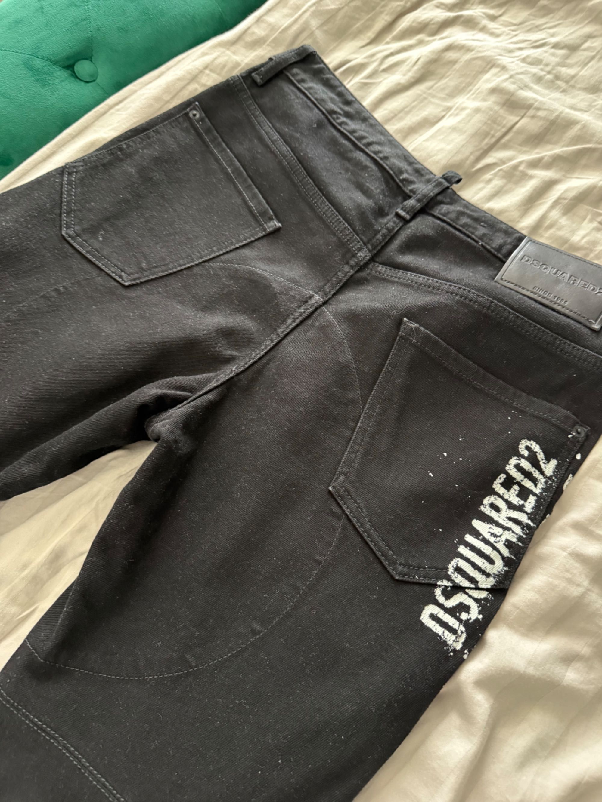 Blugi dsquared originali , loose fit .