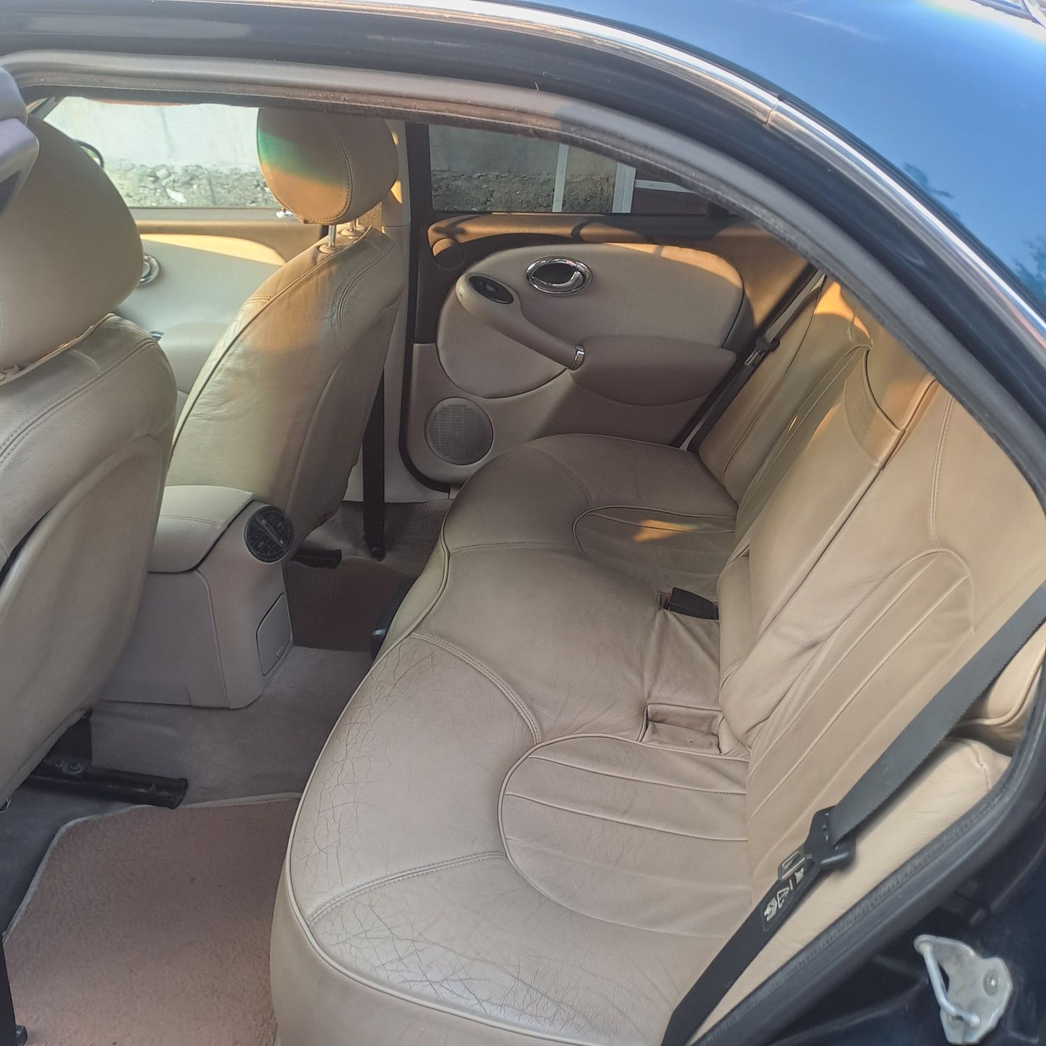 Rover 75 лек автомобил