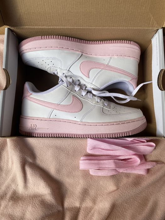 Vând pantofi AIR FORCE ONE  Pink