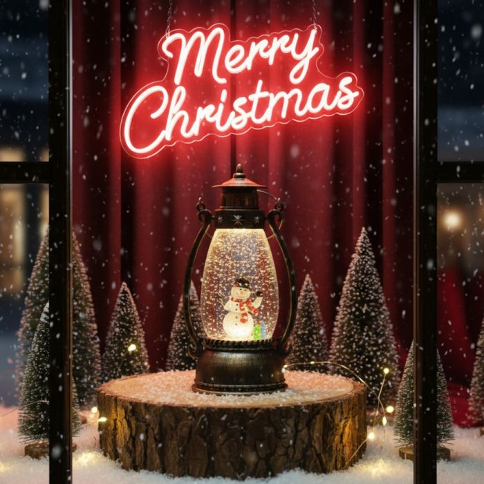 Ретро LED коледен фенер с падащ сняг – магическа светлина