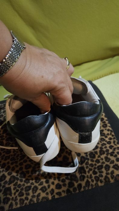 Adidasi dama marimea 38