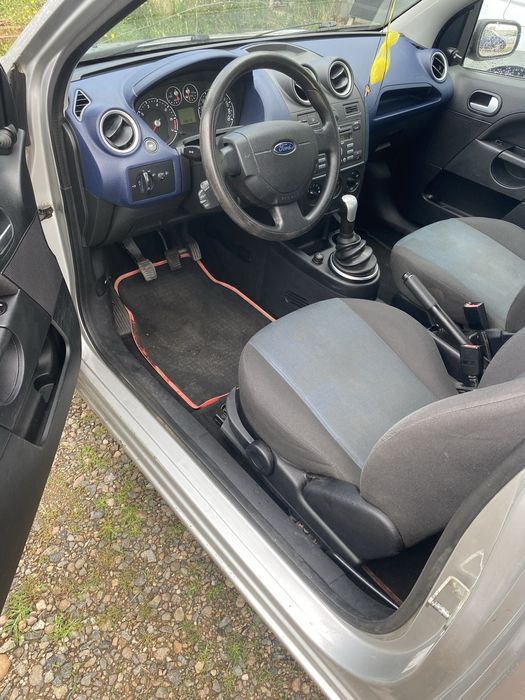 Ford fiesta 1.3 benzina