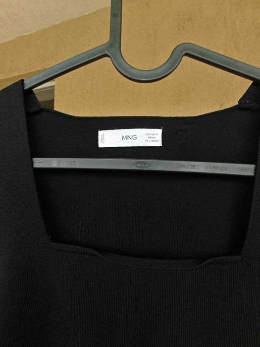 Bluza Mango, mărimea M – cu mâneci volane și efect luxury