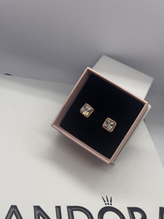 Пандора обеци Pandora