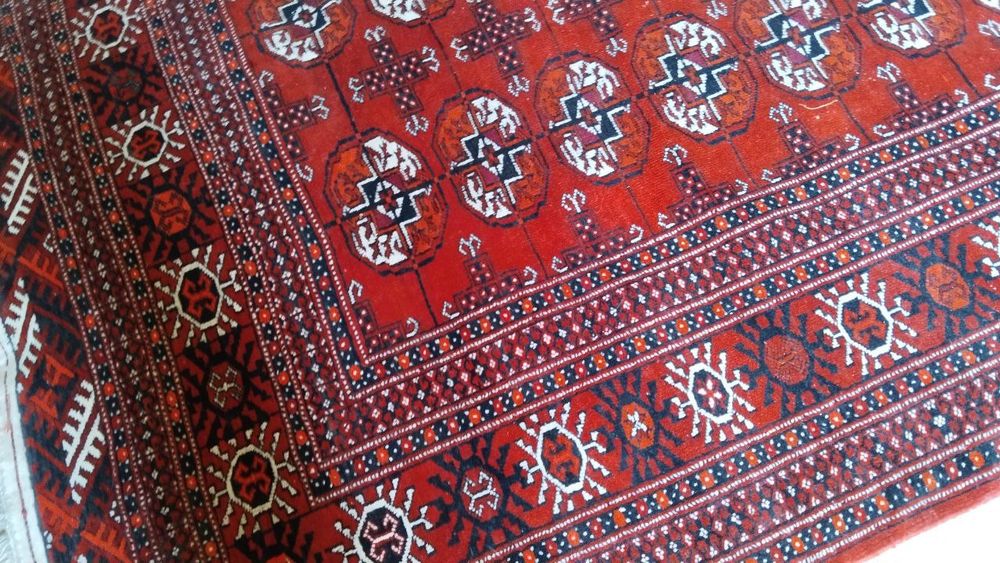 Ковёр туркменский, ручной работы.