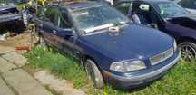 Dezmembrez Volvo v40