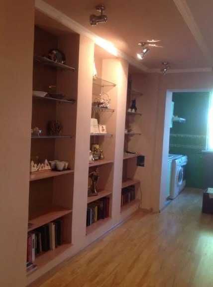 Ракат  Ул.Бобура 
3/4/4 кирпич 
#77серия