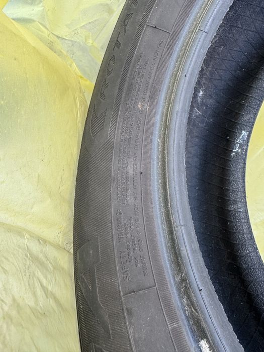 Vând anvelope de iarnă Debica