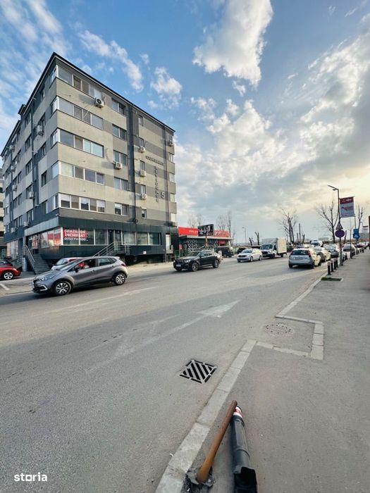 Spațiu comercial